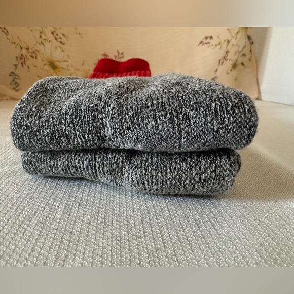 NWT Thermal Socks by Hot Feet-2 pair of Men's All-Weather Heavy Duty Crew Socks - Picture 9 of 9